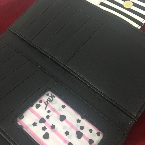 NWT Luv Betsey by Betsey Johnson Wallet - Picture 6 of 7